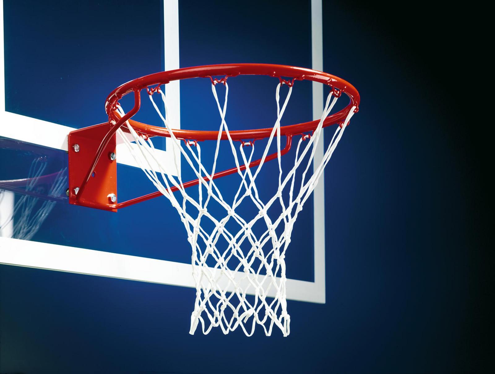 Basketbalový koš, stabilní konstrukce